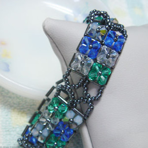 Ocean Crystals Block Bracelet