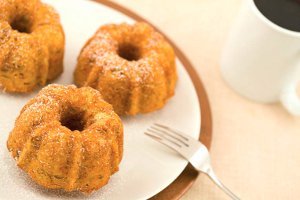 100-Calorie Banana Bundt Cakes