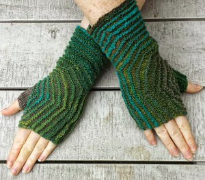 Hexagon Fingerless Mitts