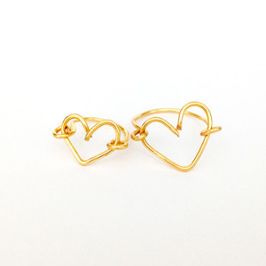 Dainty Wire Heart Ring
