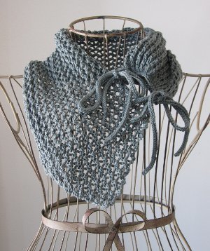 Romantic Trellis Cowl