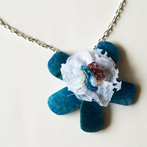 Lace and Beads Flower Necklace