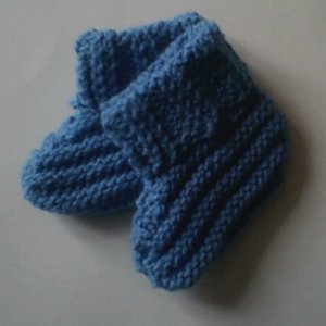 flat knit baby booties