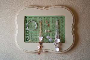 Chic DIY Jewelry Holder