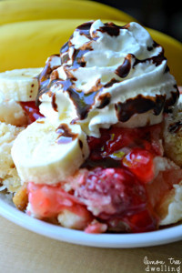 Fruity Banana Split Dump Cake