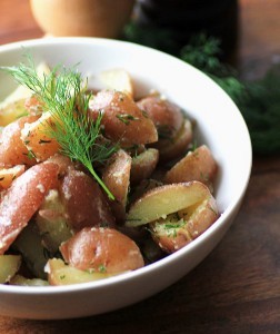 Copycat Boston Market Garlic Dill New Potatoes