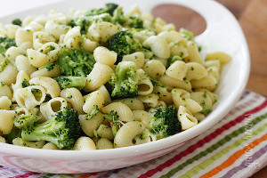 World's Easiest Broccoli Pasta