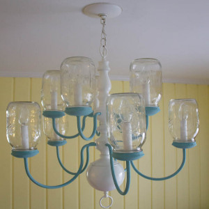 DIY Mason Jar Chandelier