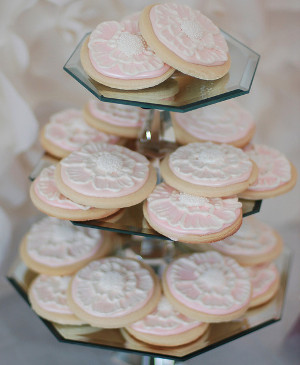 Fairest of Them All DIY Cake Stand