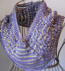 Pretty Plum Cowl