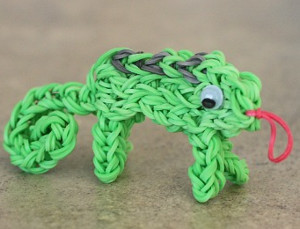 Ridiculously Cute Rainbow Loom Chameleon