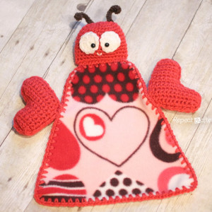 Cozy Love Bug Lovey Blanket