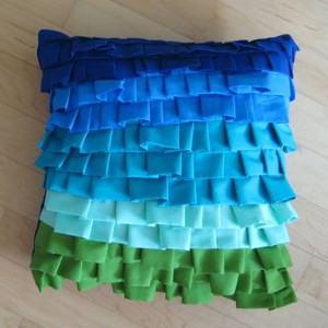 DIY Ruffle Throw Pillow