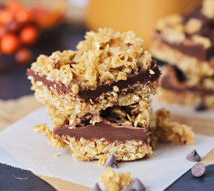 Homemade No-Bake Chocolate Caramel Oat Bars