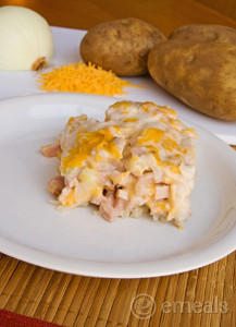 Cheesy Ham and Hash Brown Breakfast Casserole