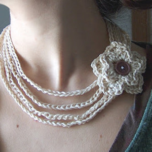White Crochet Flower Necklace | AllFreeJewelryMaking.com