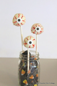 Spooky Eyeball Cake Pops