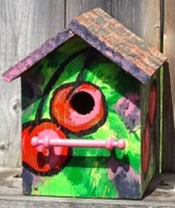 DIY Painted Birdhouse