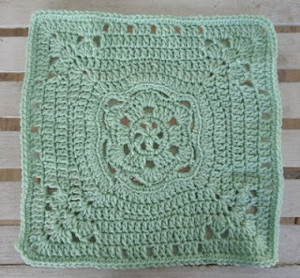 Green Eyelet Flower Square