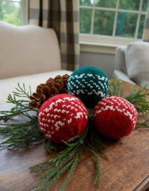Nordic Holiday Centerpiece