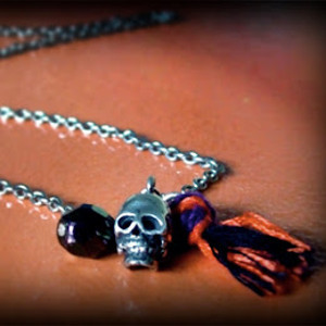 Super Easy DIY Halloween Necklace