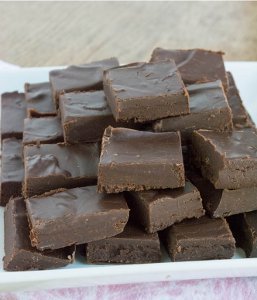 5-Ingredient Skinny Chocolate Fudge