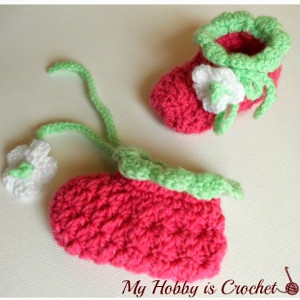 Blooming Berry Baby Booties