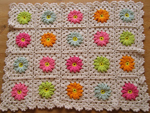 Vintage Daisy Granny Square Blanket