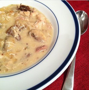 Creamy Slow Cooker Chicken and Mushroom Stew