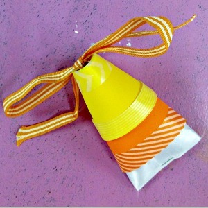 15 Minute Candy Corn Pouch