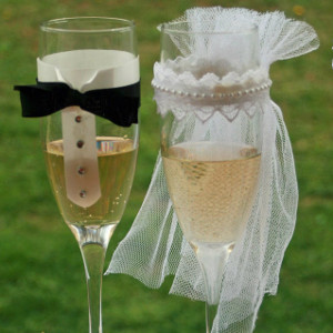 Bride and Groom Decorative Wedding Glasses