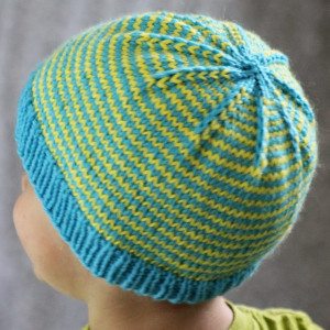 1-Hat zowya Reversible Knitted Beanie with Stripes and Solid Colors for Boys and Girls Knitted Cuff Hat 