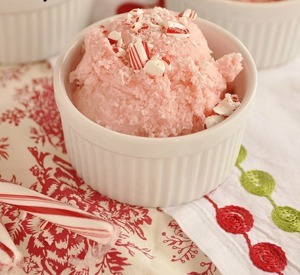 Homemade Peppermint Ice Cream