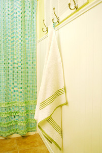 Easy Peasy Hand Towel