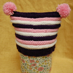 Pomfret Hat, double the pompoms, double the fun (free pattern) - KNITmuch