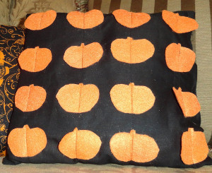 Simple Felt Pumpkin Pillow