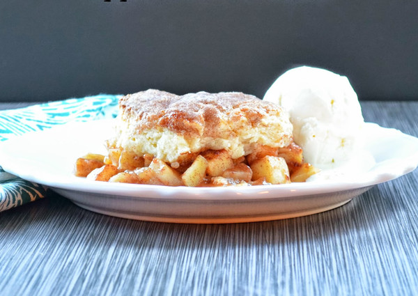 Apple Pie Cobbler Skillet Large