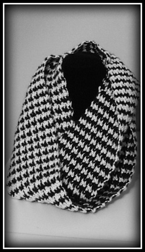 Patterned Houndstooth Infinity Scarf