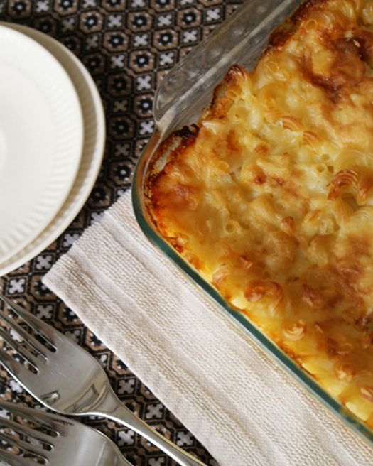 Momma's Baked Macaroni and Cheese | FaveSouthernRecipes.com