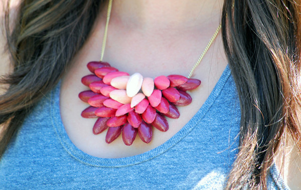 Pretty Ombre Pistachio Shell Necklace