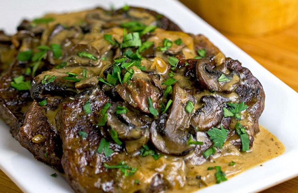15 Slow Cooker Creamy, Smothered Comfort Food Recipes