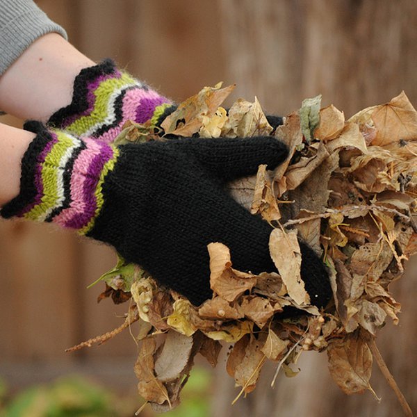 Missoni Knockoff Zig-Zag Mittens ...