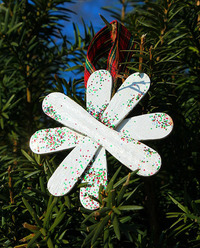 Easy Craft Stick Snowflake Ornaments