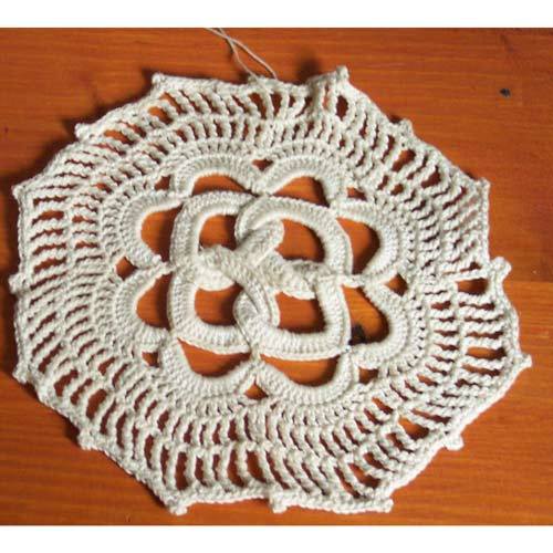 Four Leaf Clover Doily