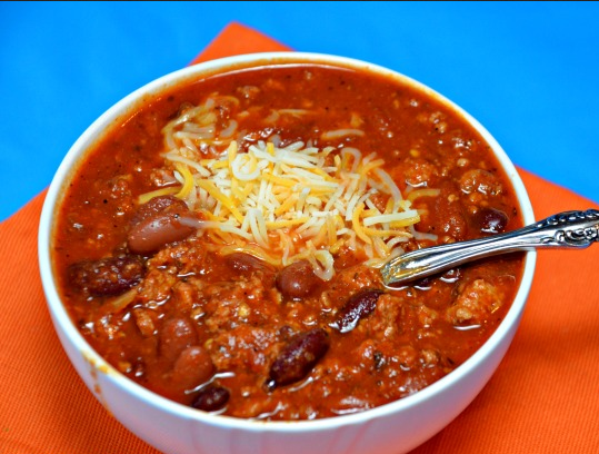Mean and Lean Ground Turkey Chili | AllFreeSlowCookerRecipes.com