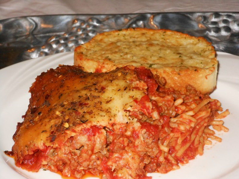 Simple Slow Cooker Pizza Spaghetti