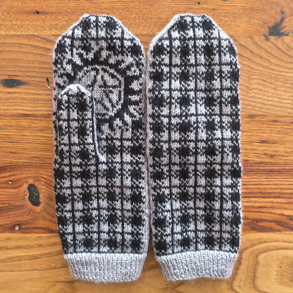 Winchester Plaid Mittens