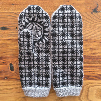 Winchester Plaid Mittens