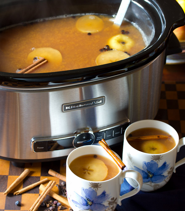 Keep Drinks Hot with a Slow Cooker