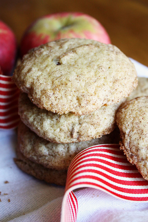 Soft Apple Cinnamon Cookies